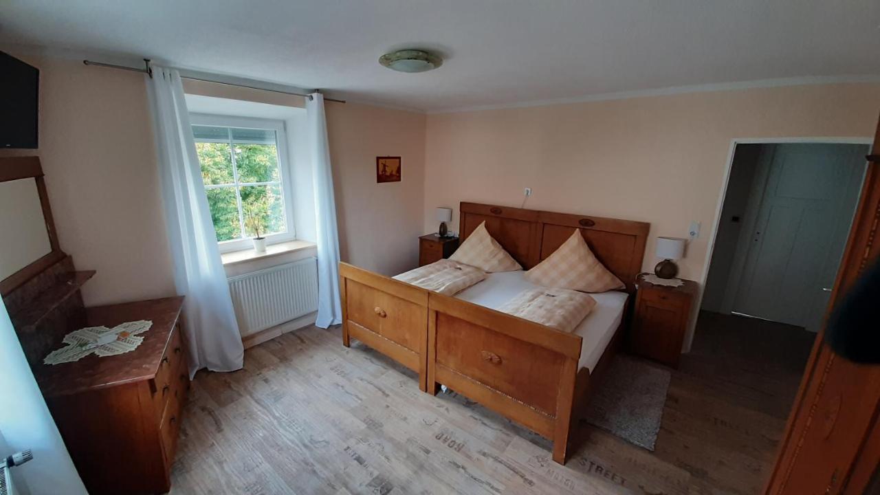 Apartmenthaus "Zum Birnbaum" Rosstal Buitenkant foto